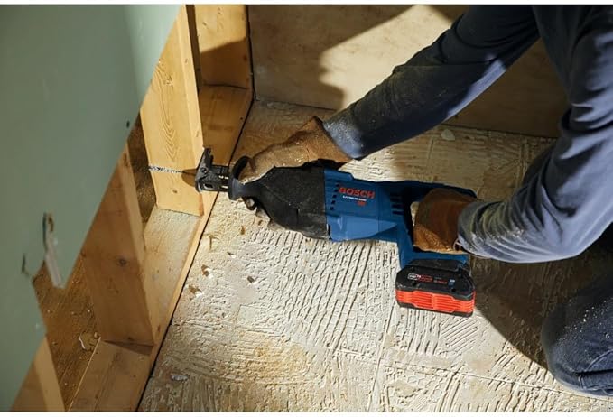 BOSCH CRS180-B15 18V 1-1/8 In. D-Handle Reciprocating Saw Kit with (1) CORE18V 4 Ah Advanced Power Battery