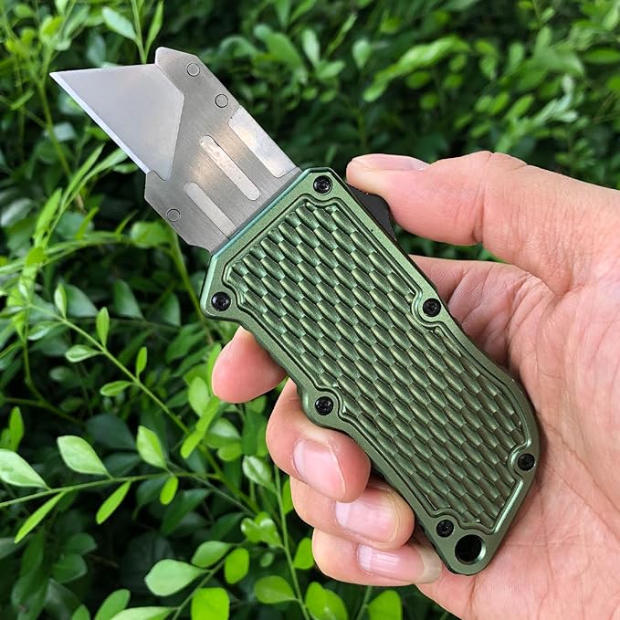 Automatic Utility Knife, Green Razor Blades Pocket Knife, Box Cutters Retractable Heavy Duty, Premium Safety Push Button Knife with 5PCS Blades (Green)