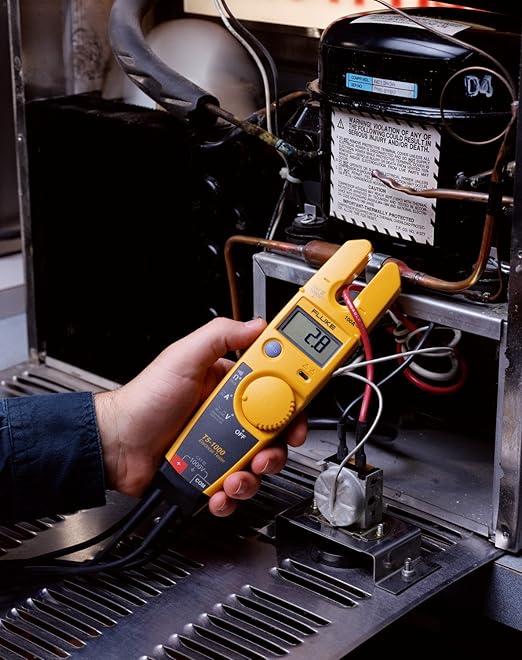 Fluke T5-600 Electrical Voltage, Continuity and Current Tester, Measures AC Current Up To 100 A Without Contact, Automatically Select AC/DC Voltage For Tests, Includes Detachable SlimReach Probe Tip