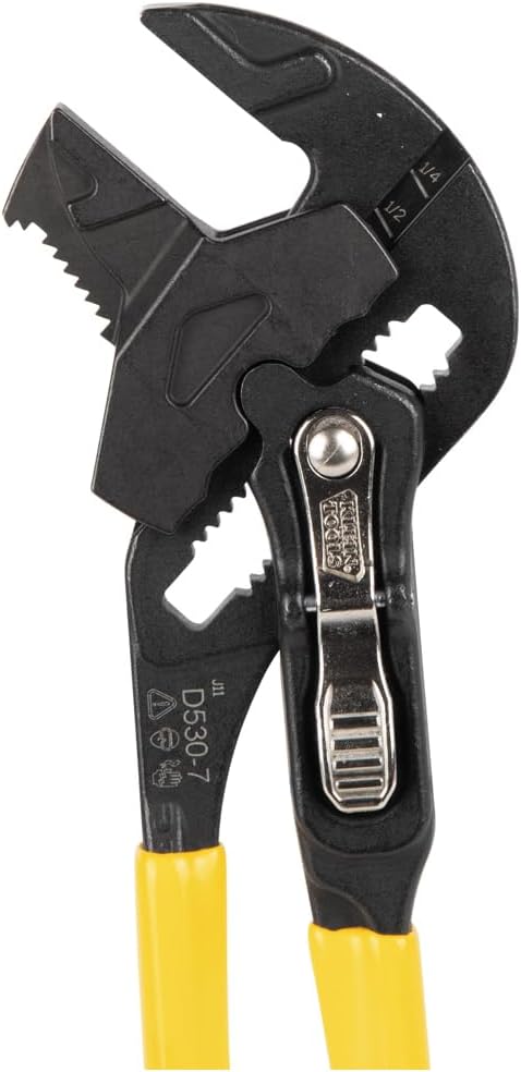 Klein Tools D53002KIT Plier Wrench Set, 2-Piece High-Leverage Pliers with Adjustable, Reversible Jaw, Smooth and Knurled Teeth, 7-Inch and 10-Inch