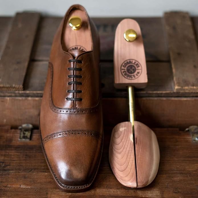 Cobbler's Choice Cedar Shoe Tree - Made With All Natural Aromatic Cedar Wood