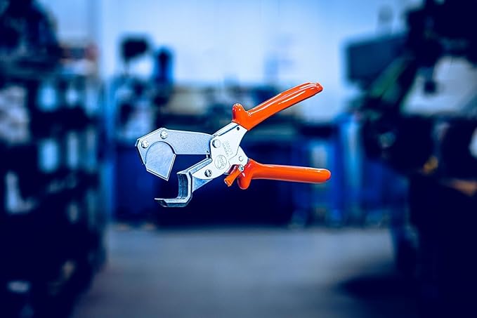 Original L횜WE Pro Hose Shears 5.504 with Triangular Blade for Industrial & Craft Applications | Sharp and handy shears for precise cutting of pipes, hoses & fuel lines | Made in Germany