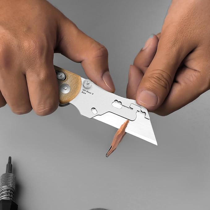 Kizer Uti Bear(Tool-Free Version) Folding Utility Knife, Quick Change Box Cutter EDC knife with 5PCS Razor Blades, Clutch Lock & Pocket Clip Small Pocket Knives for Men Women V3619JA7