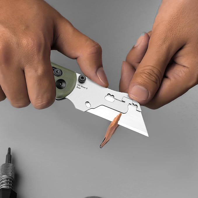 Kizer Uti Bear(Tool-Free Version) Folding Utility Knife, Quick Change Box Cutter EDC knife with 5PCS Razor Blades, Clutch Lock & Pocket Clip Small Pocket Knives for Men Women V3619JA6