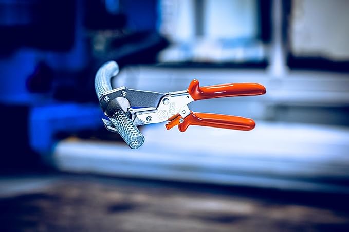 Original L횜WE Pro Hose Shears 5.504 with Triangular Blade for Industrial & Craft Applications | Sharp and handy shears for precise cutting of pipes, hoses & fuel lines | Made in Germany