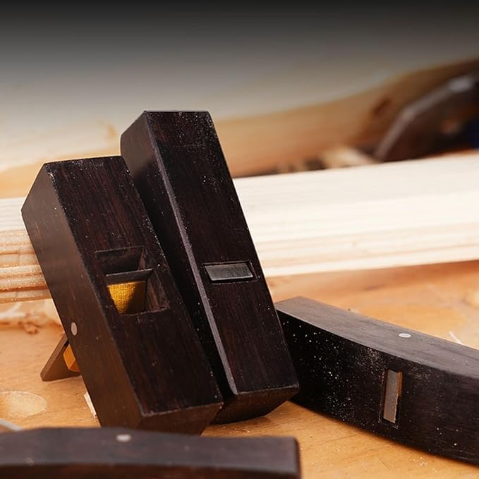 Mini Planer Ebony Hand Plane Tool With Polished Steel Blade For Burr-Free Wood-Finishing And DIY Carpentry, 8X2x2.2 Cm(Flat bottomed)