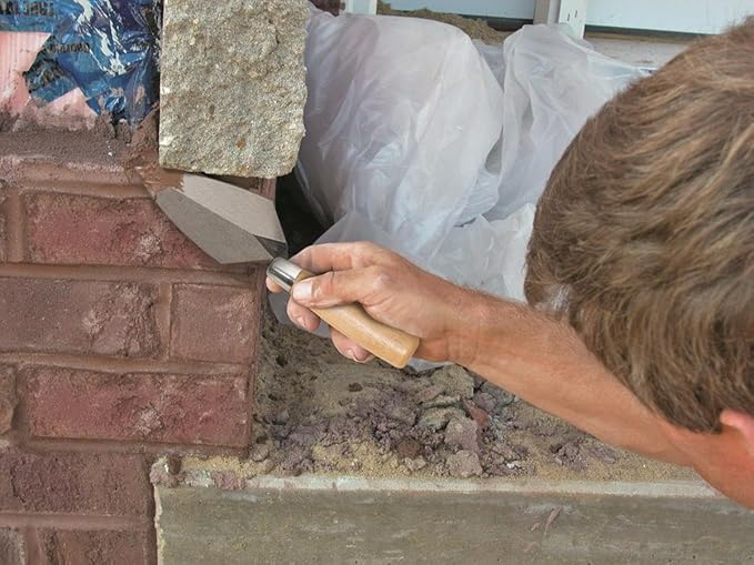 MARSHALLTOWN QLT Pointing Trowel, 7 x 3 Cement and Mortar Finishing tool, Soft Grip, PTSG73