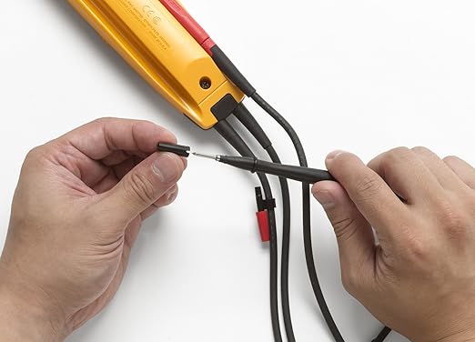 Fluke T5-600 Electrical Voltage, Continuity and Current Tester, Measures AC Current Up To 100 A Without Contact, Automatically Select AC/DC Voltage For Tests, Includes Detachable SlimReach Probe Tip