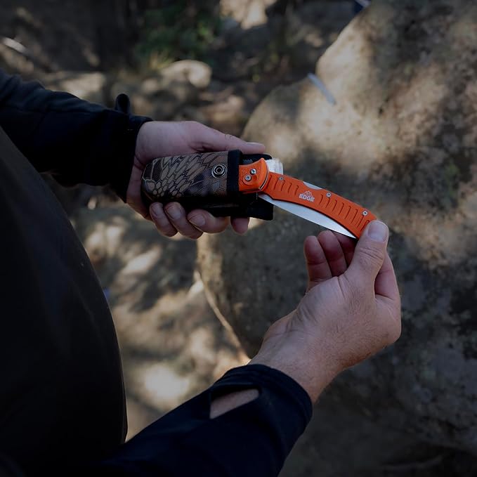 OUTDOOR EDGE RazorPro Double Blade Hunting Knife with Flip N??Zip Bone Saw ??Folding Knife with Gutting Blade & Replaceable RazorSafe Skinning Edge, Includes Camo Nylon Sheath