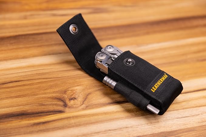 Leatherman, Ratchet driver, fits both Leatherman flat bits and standard 쩌 inch bits.