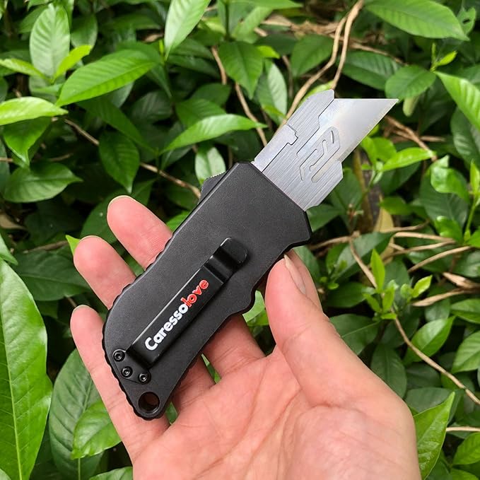 Automatic Utility Knife, Black Razor Blades Pocket Knife, Box Cutters Retractable Heavy Duty, Premium Safety Push Button Knife with 5PCS Blades