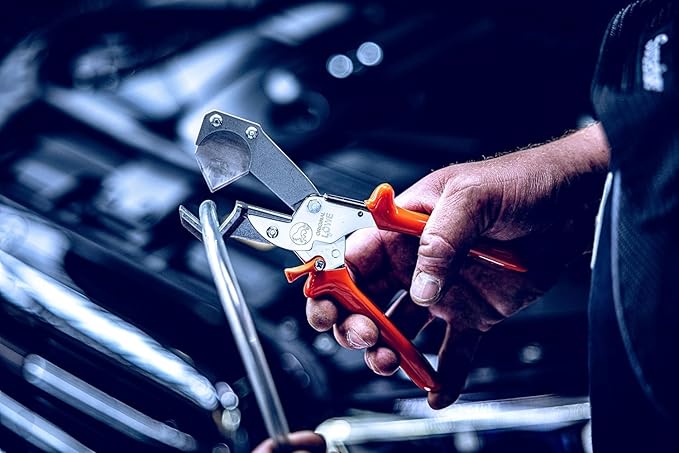 Original L횜WE Pro Hose Shears 5.504 with Triangular Blade for Industrial & Craft Applications | Sharp and handy shears for precise cutting of pipes, hoses & fuel lines | Made in Germany