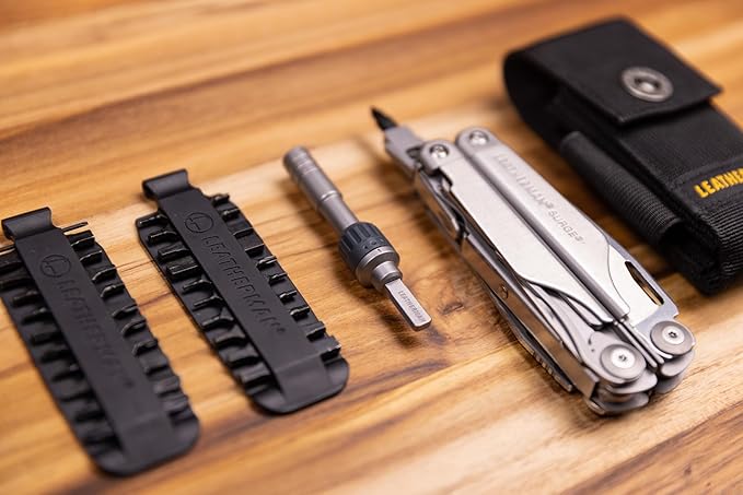 Leatherman, Ratchet driver, fits both Leatherman flat bits and standard 쩌 inch bits.
