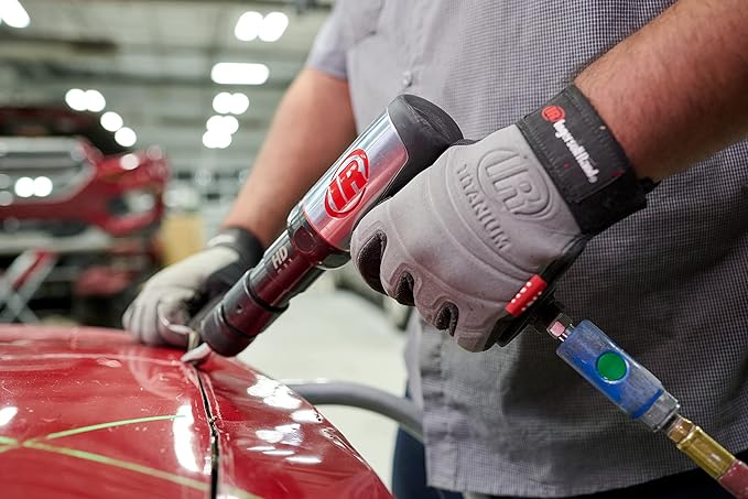 Ingersoll Rand 135MAX Vibration Reduced Heavy Duty Quick Change Air Hammer, 2600 BPM, 3" Stroke, Round Shank