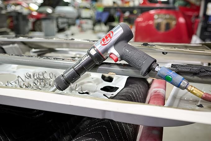 Ingersoll Rand 135MAX Vibration Reduced Heavy Duty Quick Change Air Hammer, 2600 BPM, 3" Stroke, Round Shank