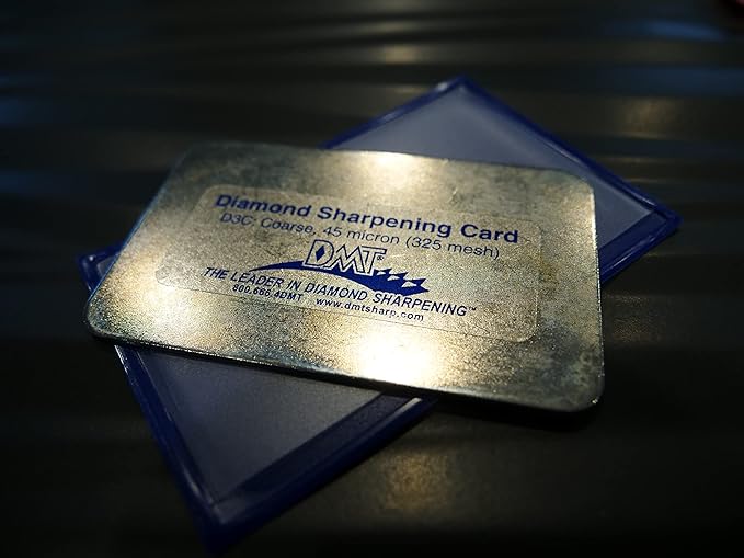 DMT (Diamond Machining Technology) D3C 3-inch Dia-Sharp Knife Sharpener, Coarse Grit, Credit Card Sized, One Size, (D3C)