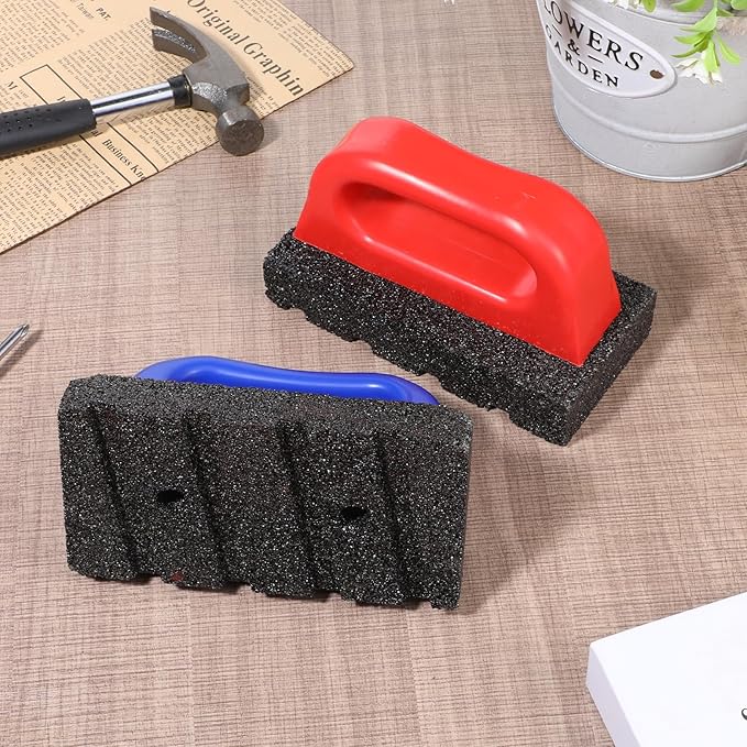 SHENLIU 2 Pcs Rub Brick with Handle Concrete 20 Grit Masonry Tools Smoothing Cleaning Removing Marks Tool Surface Concrete Tools (Red, Blue)
