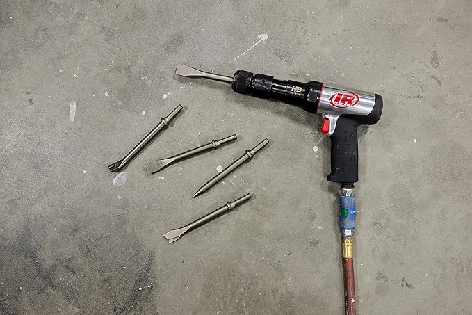 Ingersoll Rand 135MAXK Vibration Reduced Quick-Change Air Hammer 5-Piece Chisel Set, 2,600 BPM, 3" Stroke, Round Shank