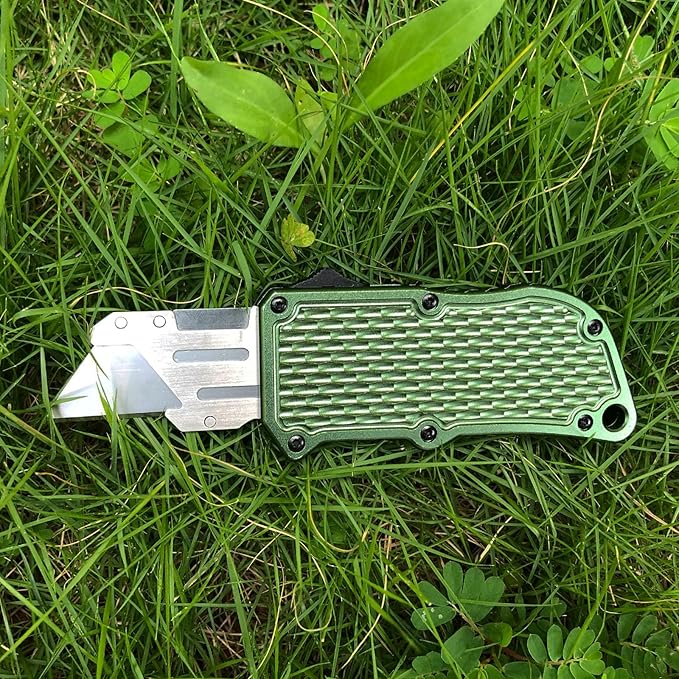 Automatic Utility Knife, Green Razor Blades Pocket Knife, Box Cutters Retractable Heavy Duty, Premium Safety Push Button Knife with 5PCS Blades (Green)